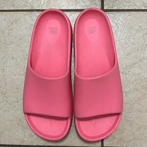 EUC Pink Wild Fable Slides
